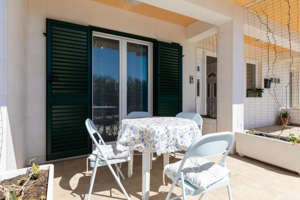 Apartments With A Parking Space Dugi Rat, Omis - 19516 Exterior photo