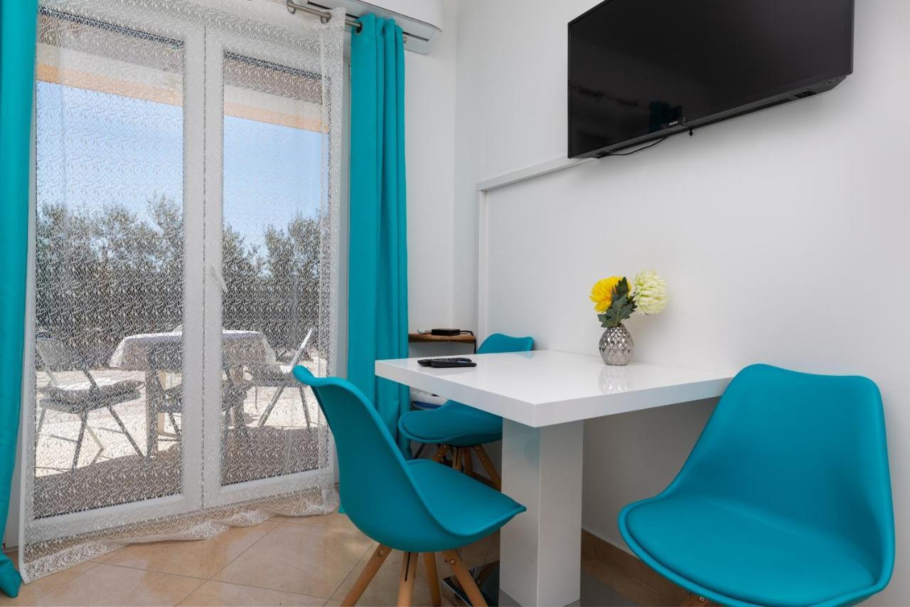 Apartments With A Parking Space Dugi Rat, Omis - 19516 Exterior photo