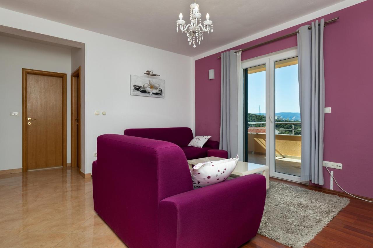 Apartments With A Parking Space Dugi Rat, Omis - 19516 Exterior photo